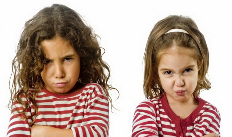 Ne forsirajte djecu da se izvinjavaju – time im činite više štete nego koristi