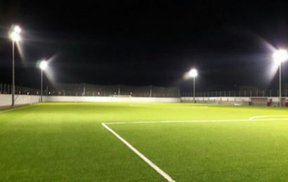 Reflektori obasjali pomoćni teren FK Velež