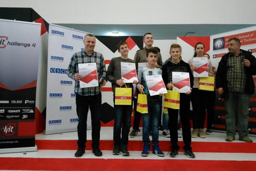 Učenici iz Zavidovića na takmičenju iz Informatike pokorili Državu