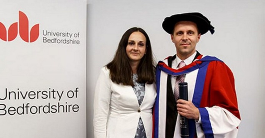 Nedžadu Avdiću iz Srebrenice u Engleskoj uručen počasni doktorat