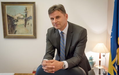 Premijer Novalić čestitao Dan slobode medija