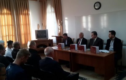 Zavidovići: U Gradskoj džamiji održana promocija monografije “Gazi Husrev-begova medresa – 480 godina”