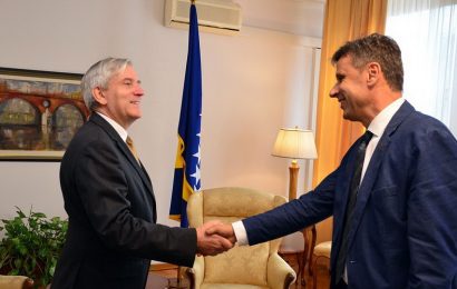 Premijer Novalić primio ambasadora Roussona