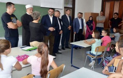 Ministar Ramić posjetio povratnike u Odžaku, Modriči i Vukosavlju