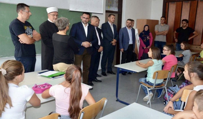 Ministar Ramić posjetio povratnike u Odžaku, Modriči i Vukosavlju