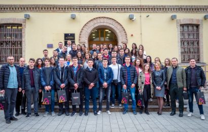 Maturanti gimnazije Rizah Odžečkić posjetili Visoku školu Algebra u Zagrebu