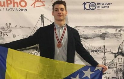 Učenik Prve bošnjačke gimnazije osvojio bronzanu medalju na Evropskoj olimpijadi iz fizike