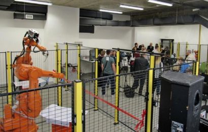Australijski univerzitet šalje studente u Tuzlu da uče o robotima