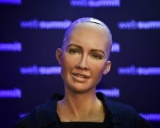 Razgovor sa robotom: “Bolje bismo upravljali Zemljom od ljudi, vi ste pristrasni”